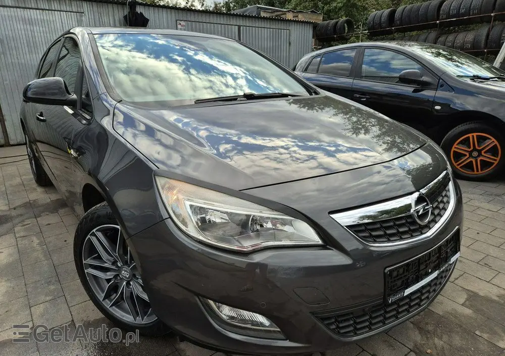 OPEL Astra 1.4 Turbo 150 Jahre