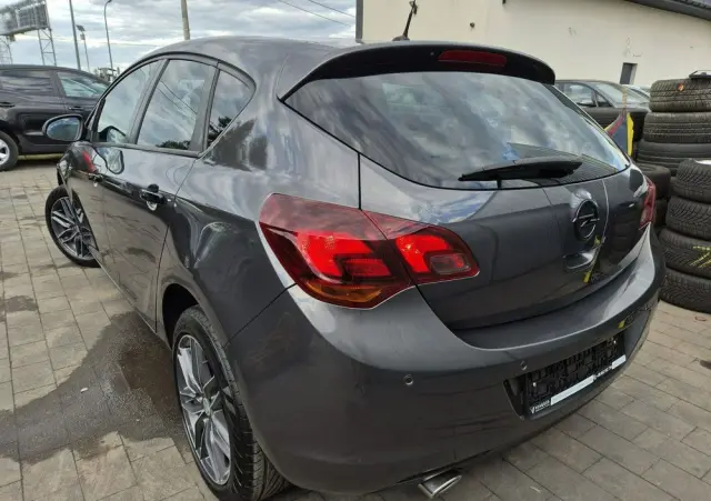 OPEL Astra 1.4 Turbo 150 Jahre