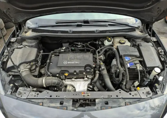 OPEL Astra 1.4 Turbo 150 Jahre