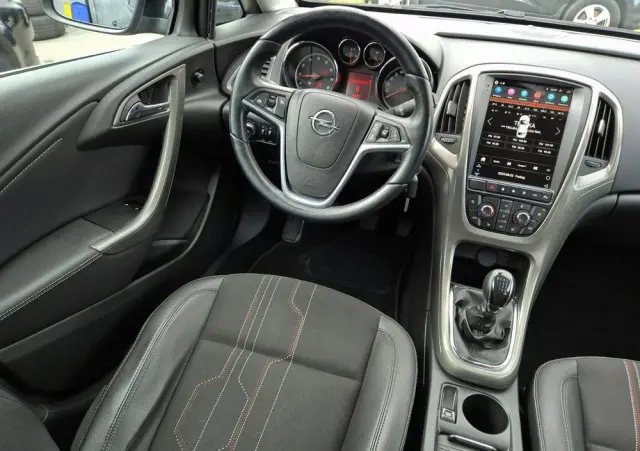 OPEL Astra 1.4 Turbo 150 Jahre