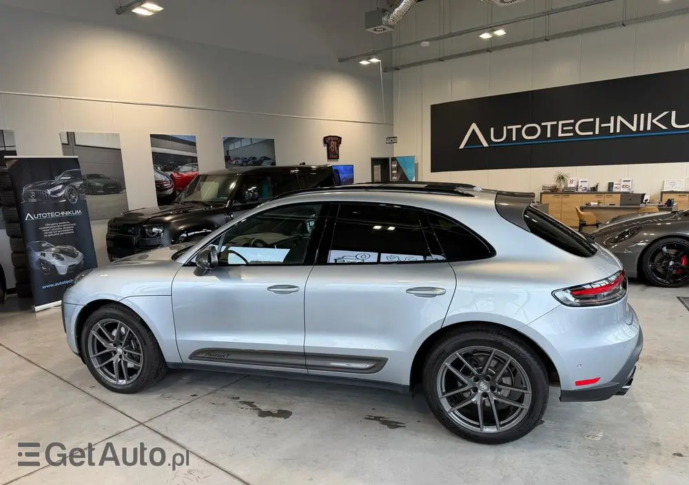 PORSCHE Macan PDK