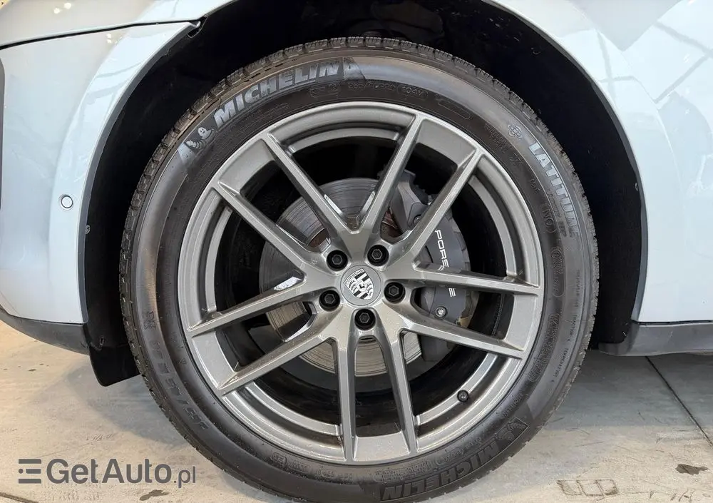 PORSCHE Macan PDK