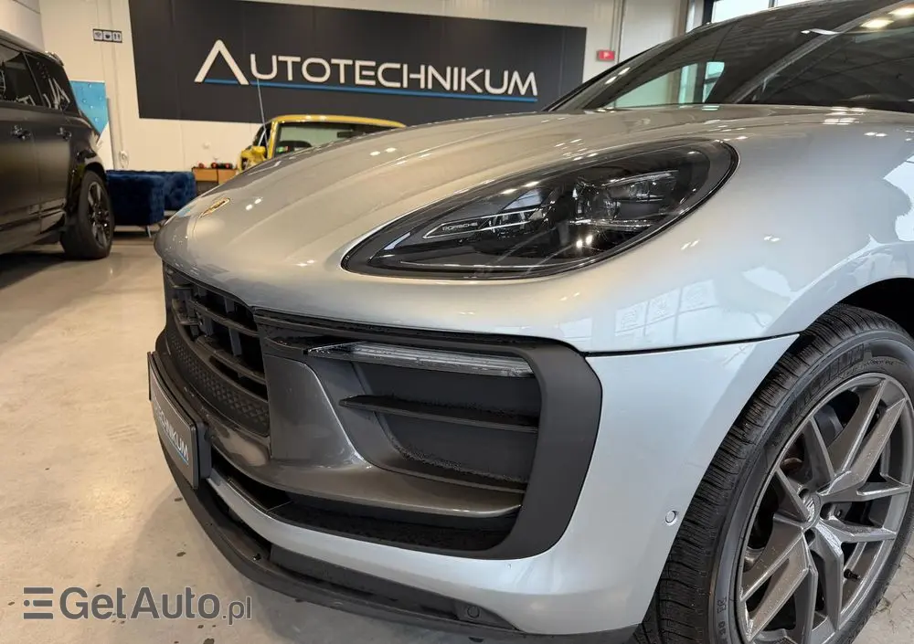 PORSCHE Macan PDK