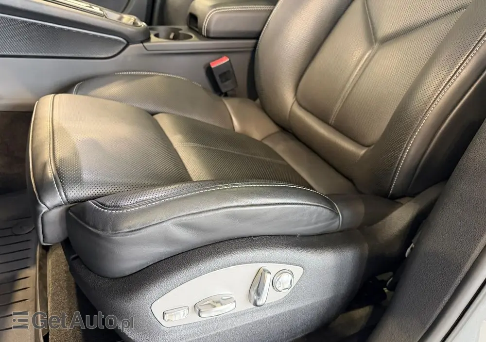 PORSCHE Macan PDK