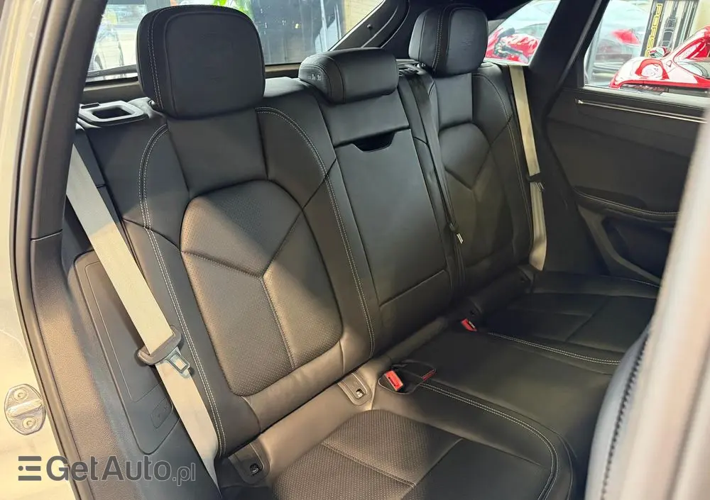 PORSCHE Macan PDK