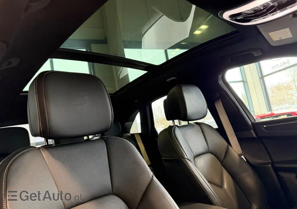 PORSCHE Macan PDK