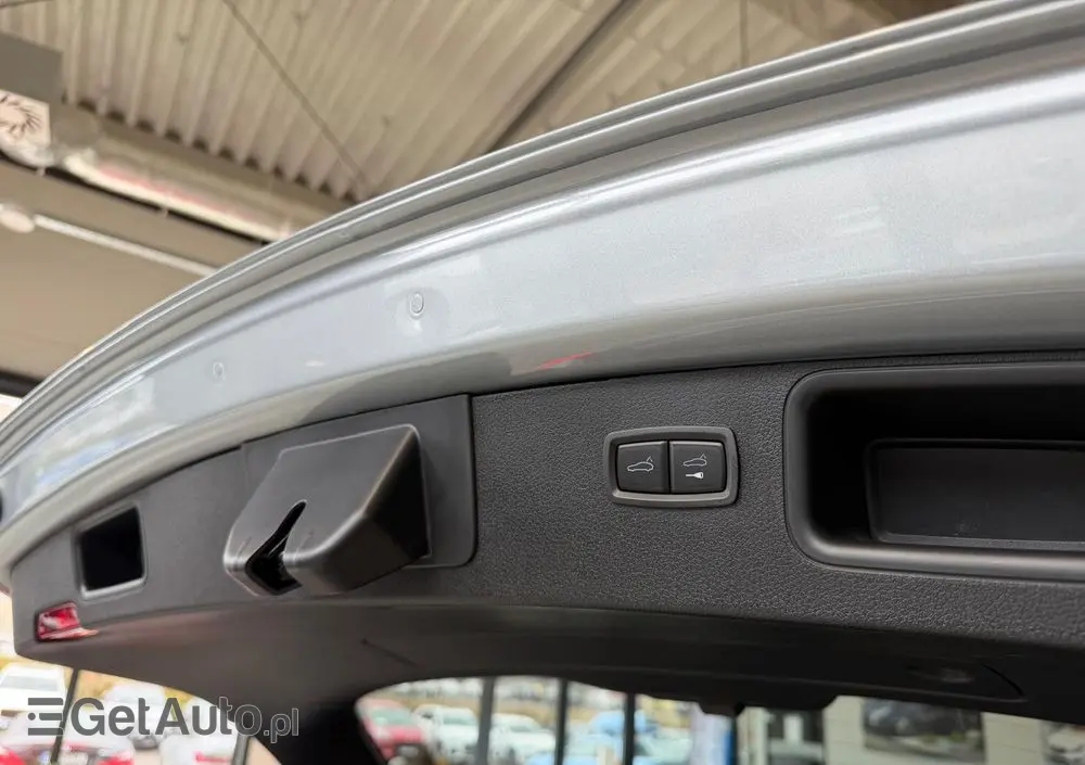 PORSCHE Macan PDK