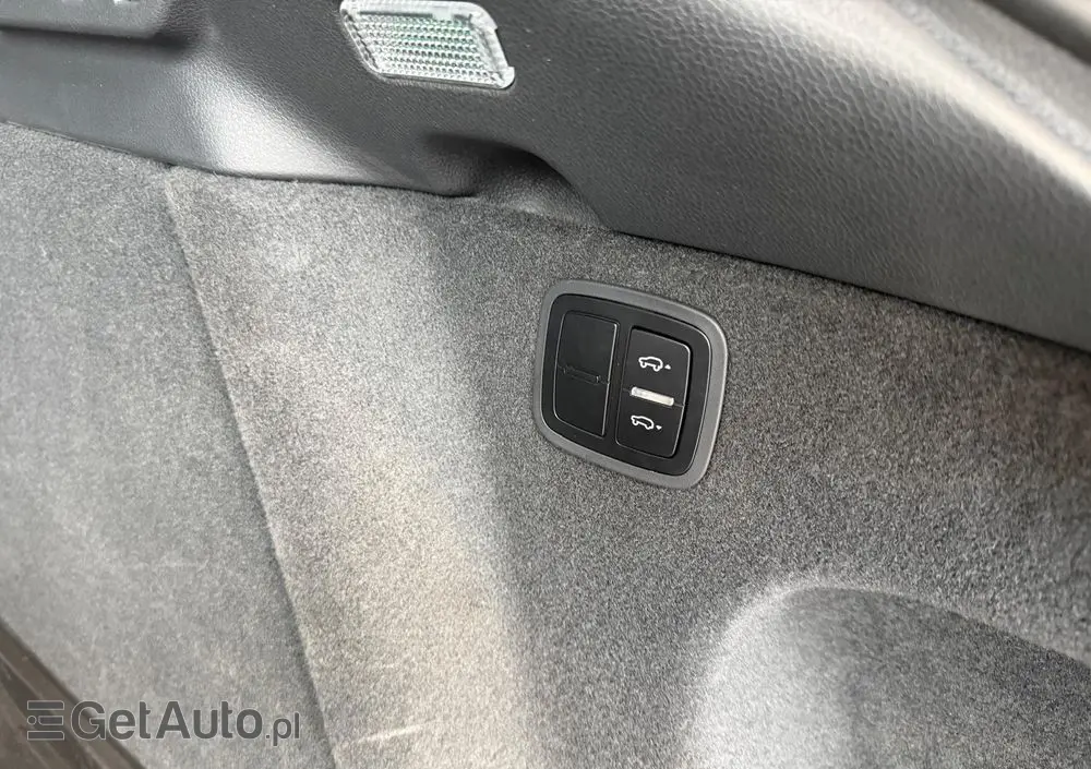 PORSCHE Macan PDK