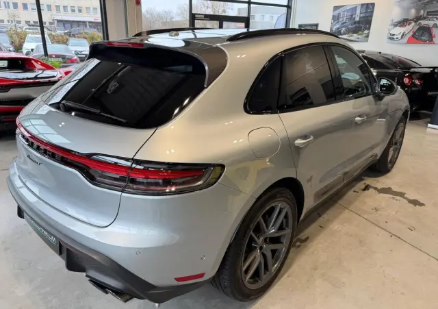 PORSCHE Macan PDK
