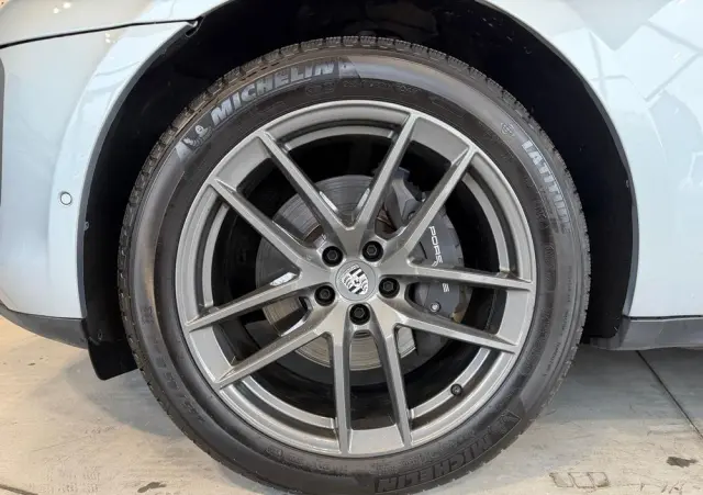 PORSCHE Macan PDK