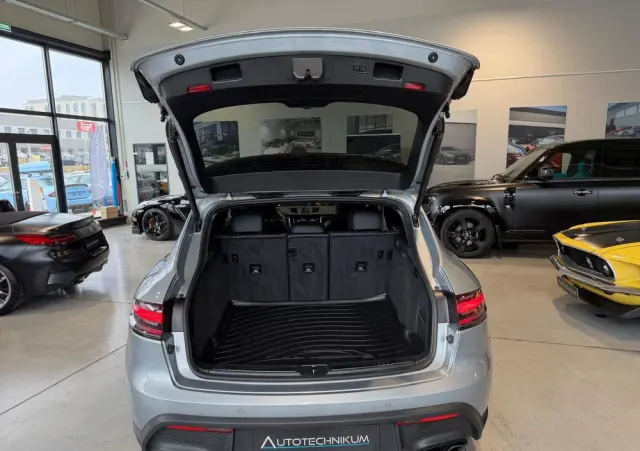 PORSCHE Macan PDK