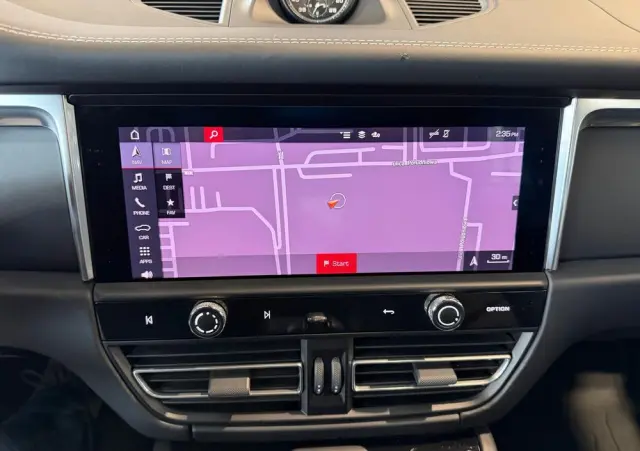 PORSCHE Macan PDK