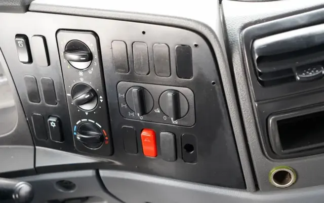 MERCEDES-BENZ ATEGO 1629 / 4x4 / WYWROTKA + HDS HIAB 111 B-3  / PILOT /  ROTATOR / WIDŁY DO PALET / MANUAL 