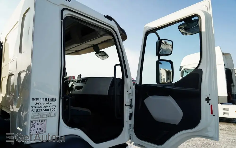 VOLVO FL 280 / 4X2 / SKRZYNIOWY 7,3 M / HDS  HYVA / PILOT / WIDŁY DO PALET  / ROTATOR / EURO 6 