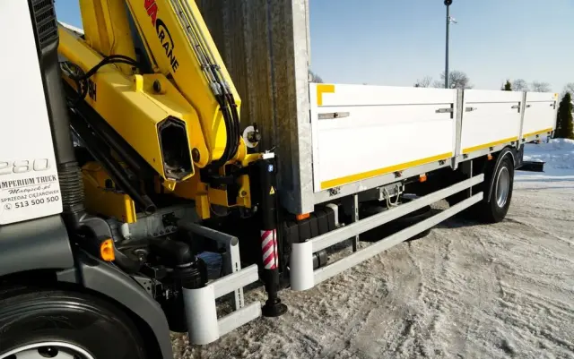 VOLVO FL 280 / 4X2 / SKRZYNIOWY 7,3 M / HDS  HYVA / PILOT / WIDŁY DO PALET  / ROTATOR / EURO 6 