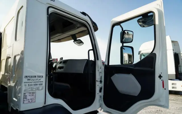 VOLVO FL 280 / 4X2 / SKRZYNIOWY 7,3 M / HDS  HYVA / PILOT / WIDŁY DO PALET  / ROTATOR / EURO 6 