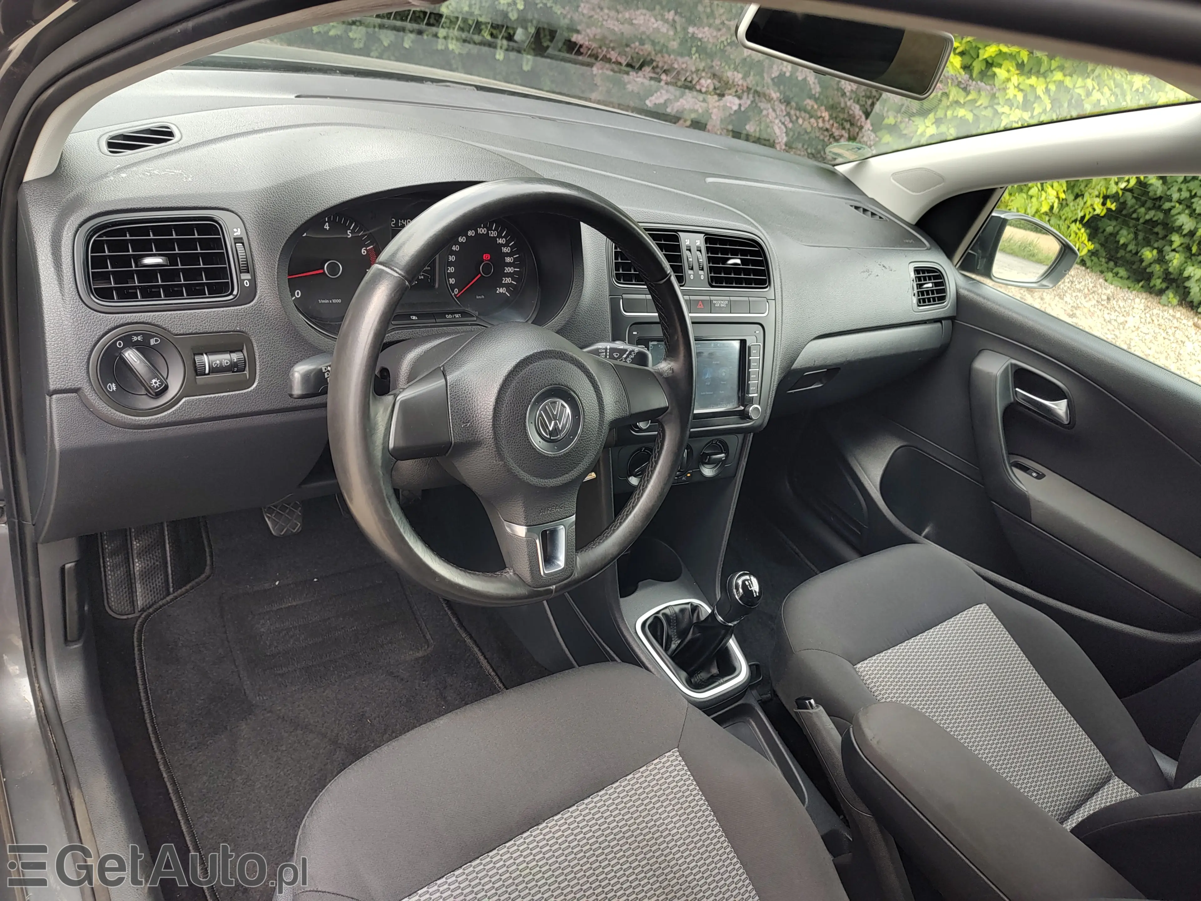 VOLKSWAGEN Polo Comfortline