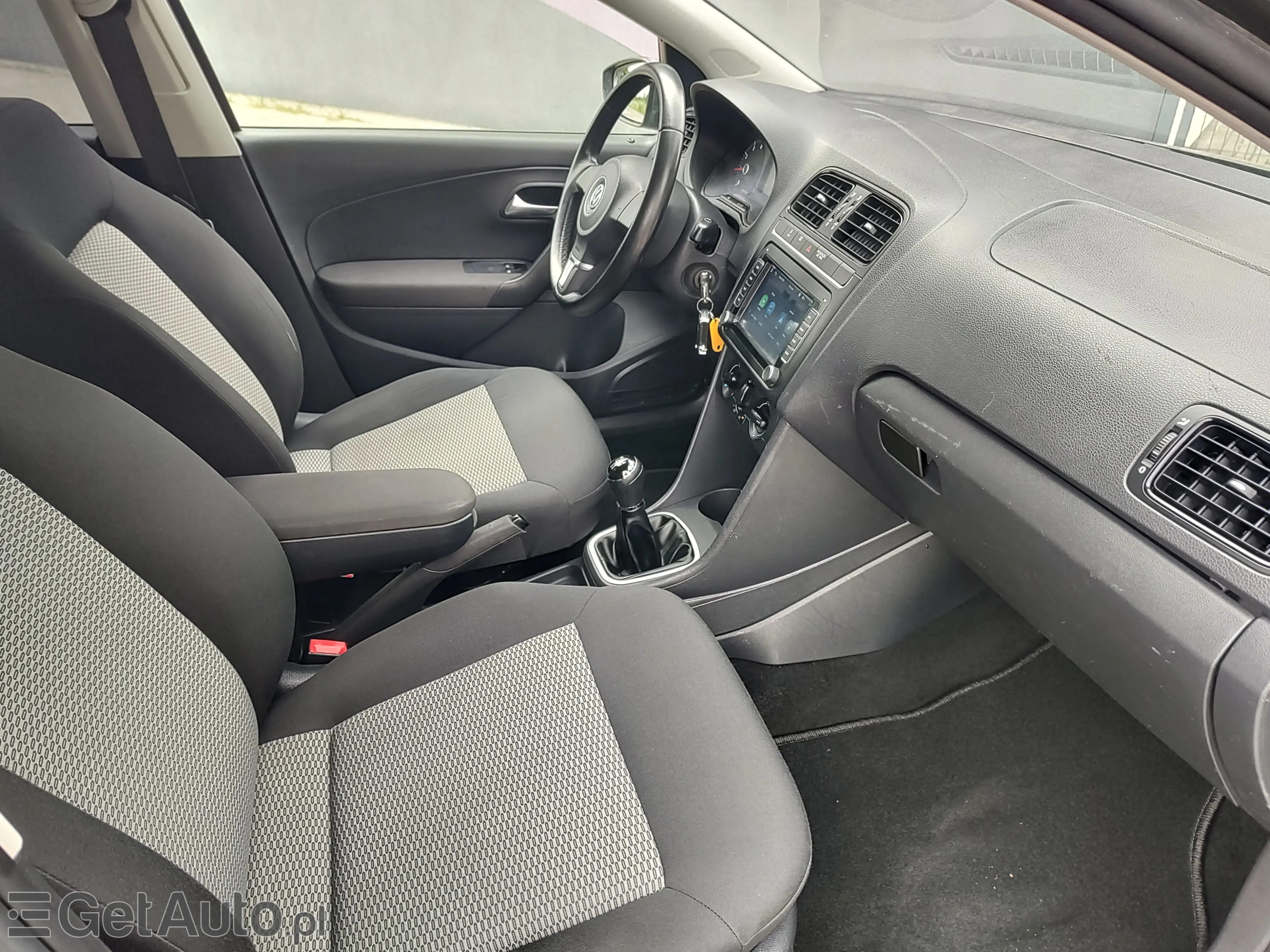VOLKSWAGEN Polo Comfortline