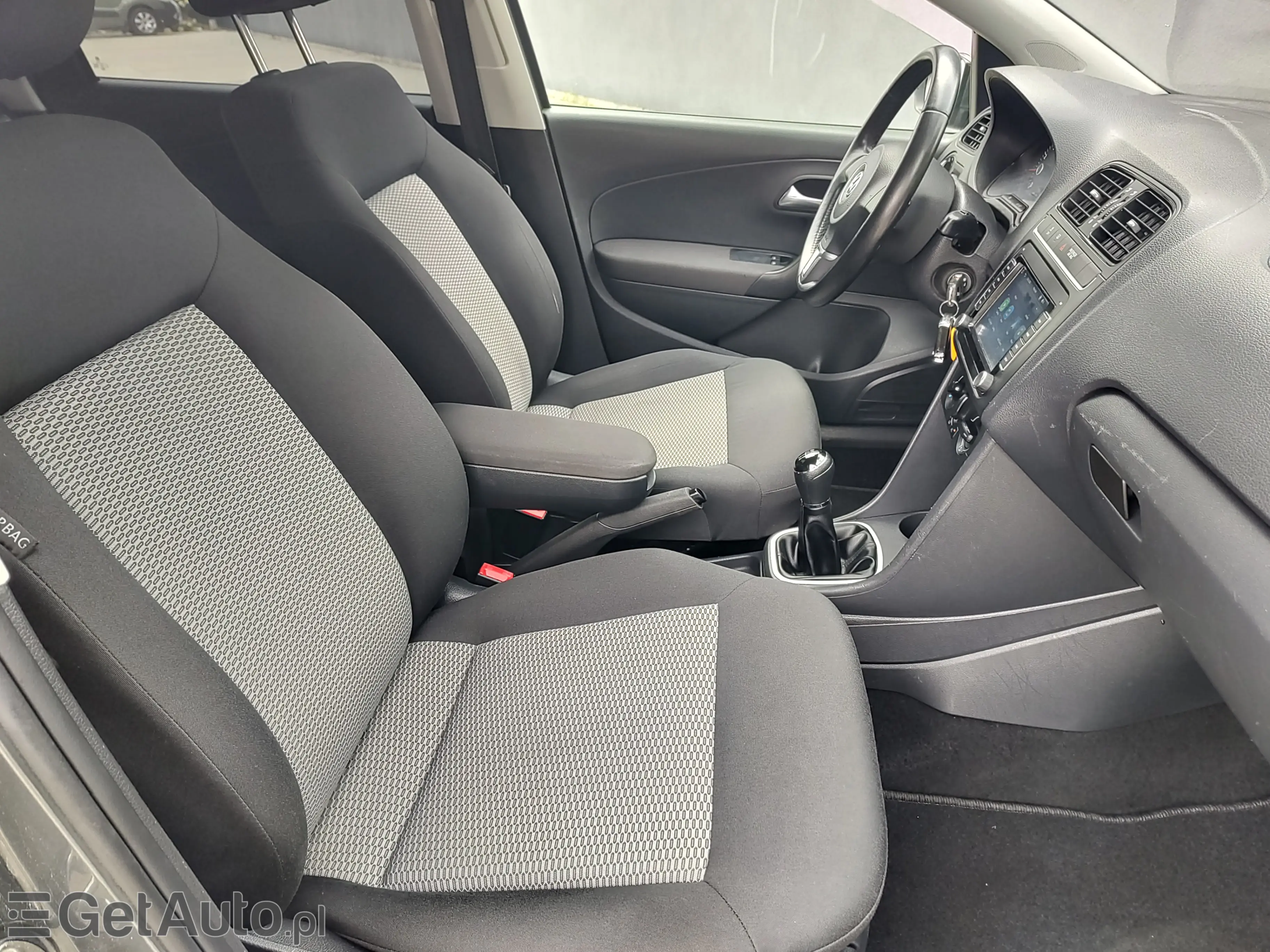 VOLKSWAGEN Polo Comfortline