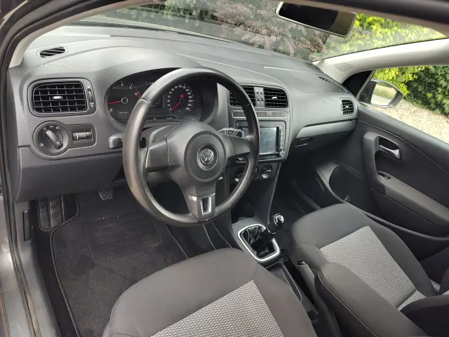 VOLKSWAGEN Polo Comfortline