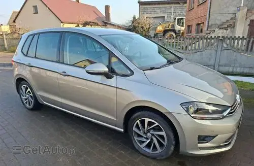 VOLKSWAGEN Golf Sportsvan 