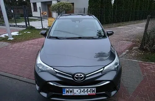 TOYOTA Avensis 