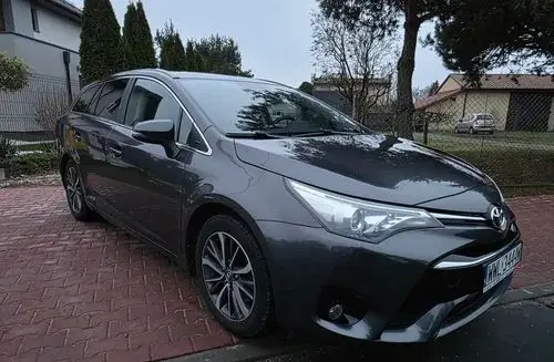 TOYOTA Avensis 