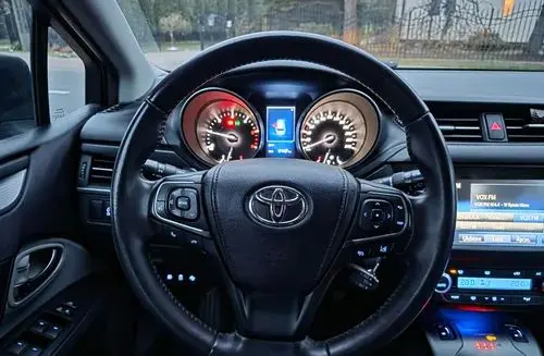 TOYOTA Avensis 