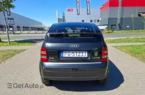 AUDI A2 