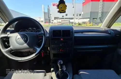 AUDI A2 