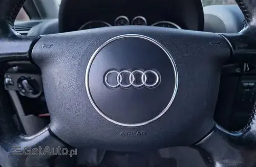 AUDI A2 