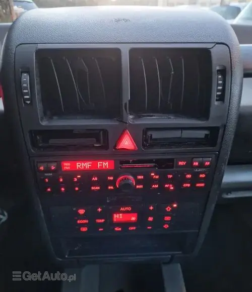 AUDI A2 