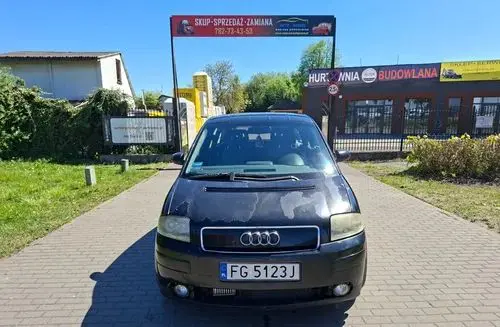 AUDI A2 
