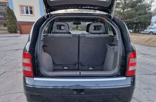 AUDI A2 