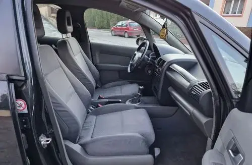 AUDI A2 