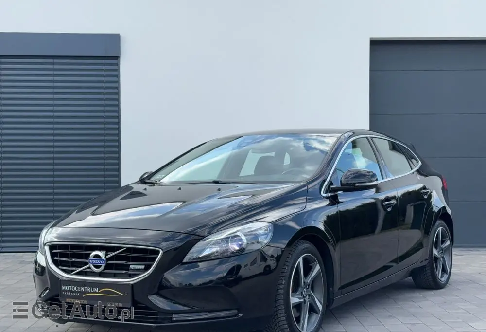 VOLVO V40 T4 Powershift R Design