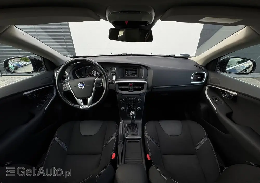 VOLVO V40 T4 Powershift R Design