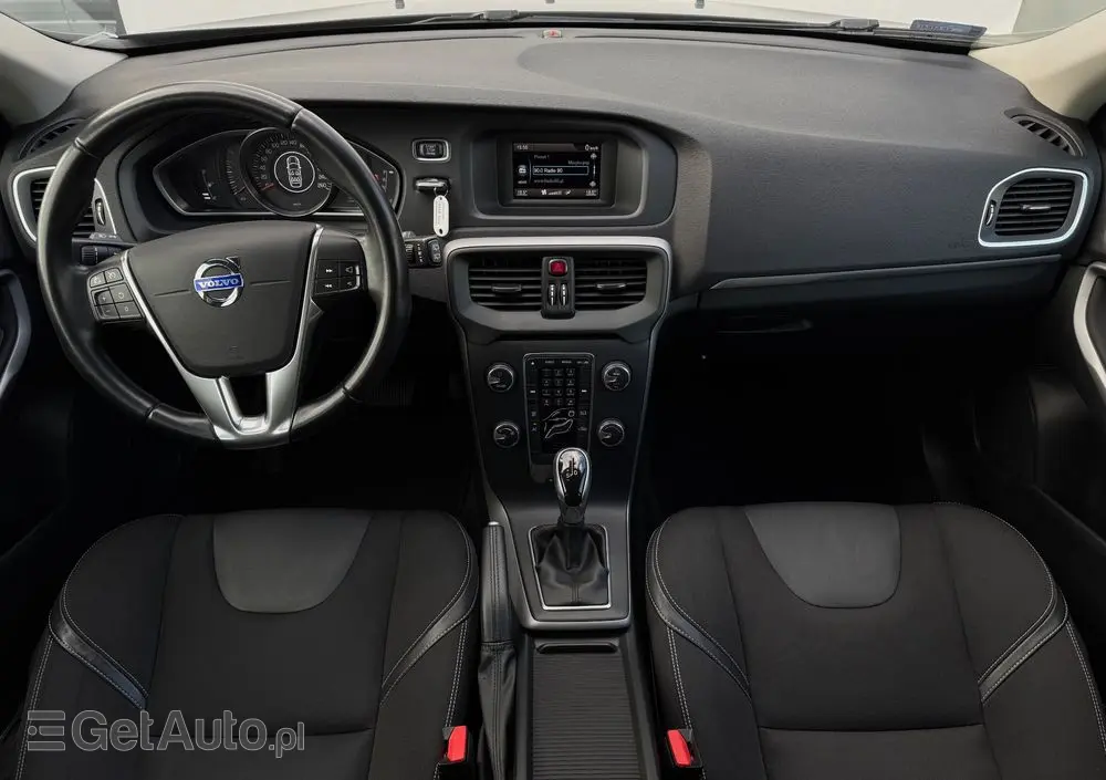 VOLVO V40 T4 Powershift R Design