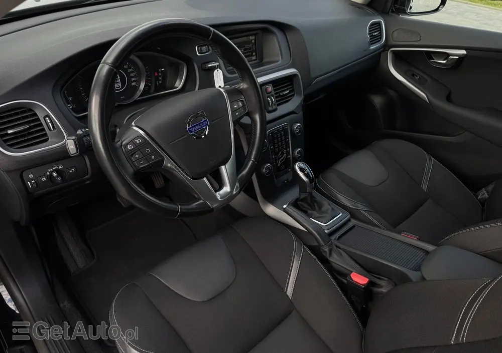VOLVO V40 T4 Powershift R Design