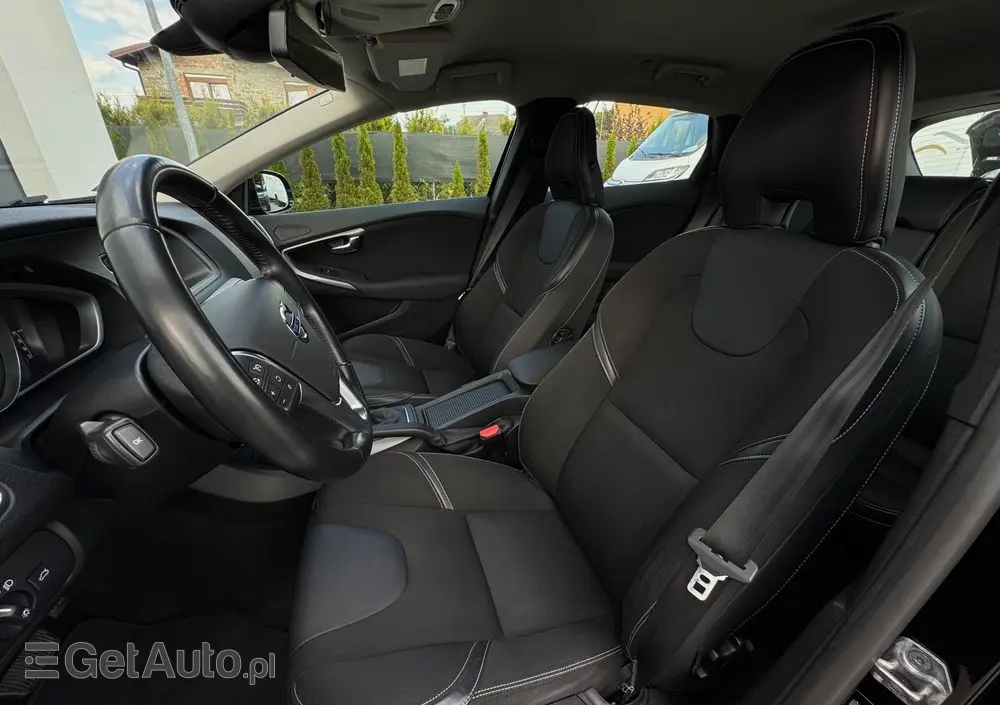 VOLVO V40 T4 Powershift R Design