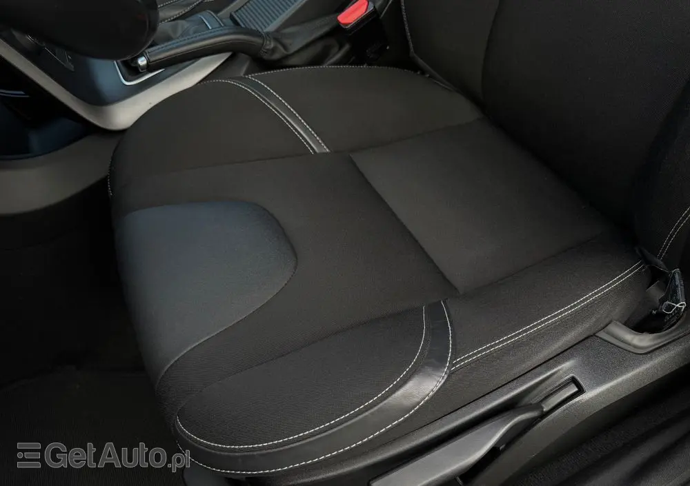 VOLVO V40 T4 Powershift R Design