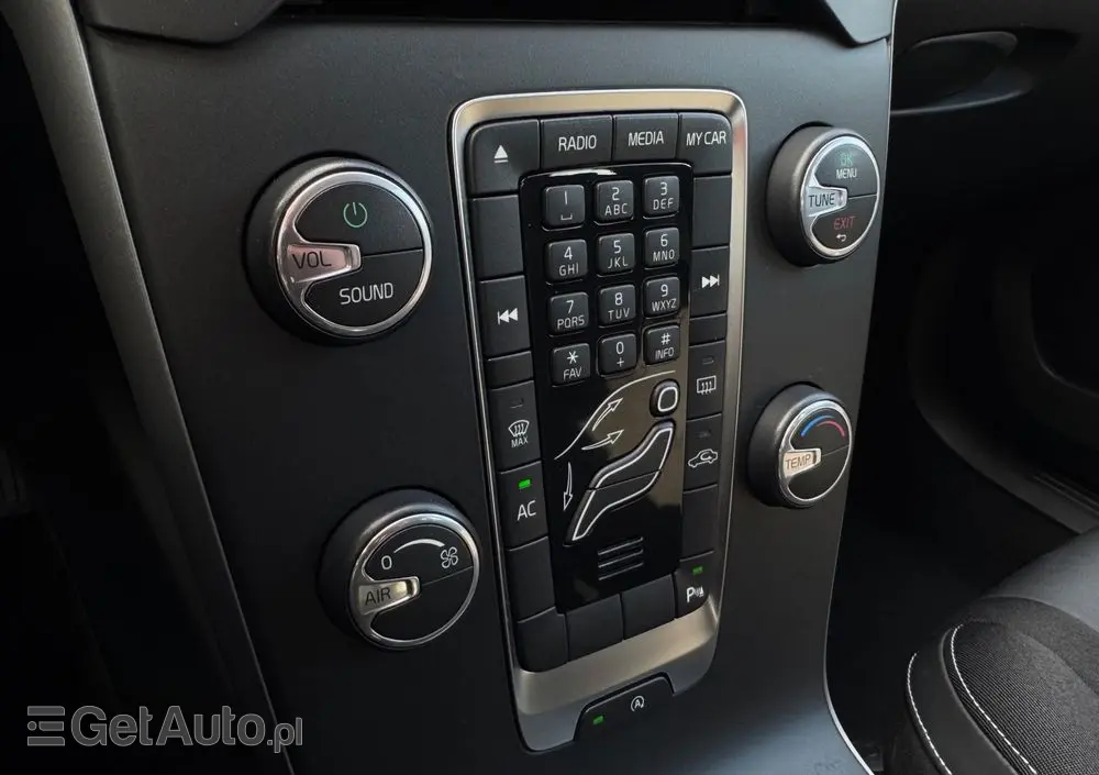 VOLVO V40 T4 Powershift R Design