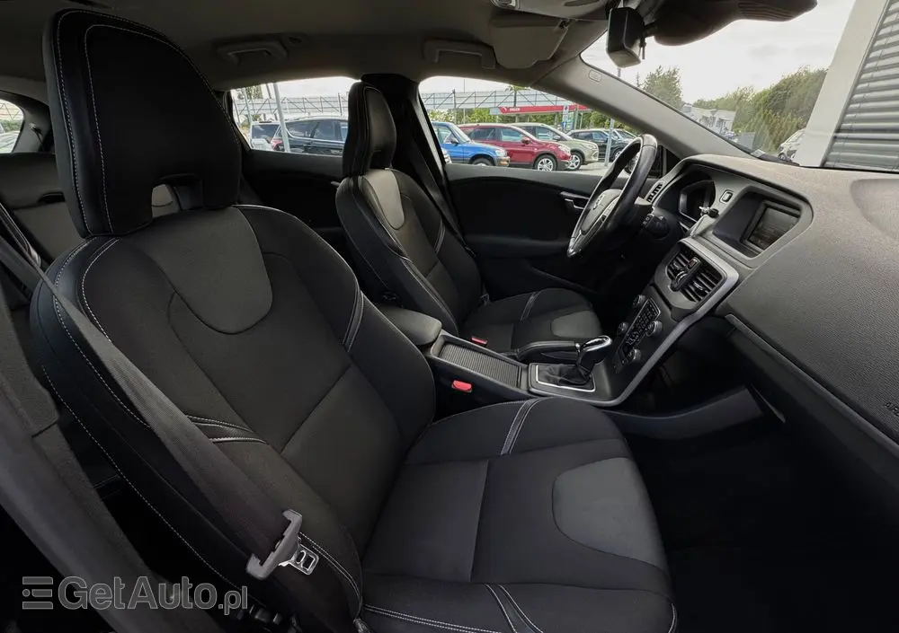 VOLVO V40 T4 Powershift R Design