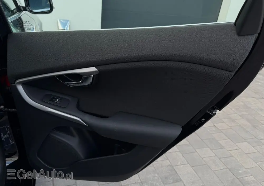 VOLVO V40 T4 Powershift R Design