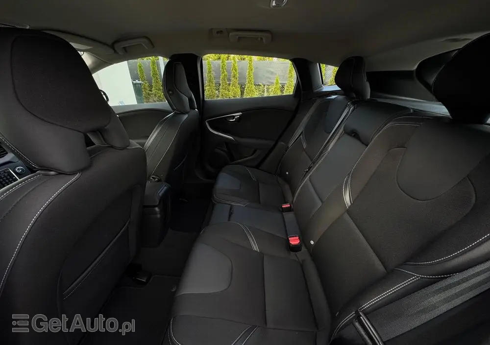 VOLVO V40 T4 Powershift R Design