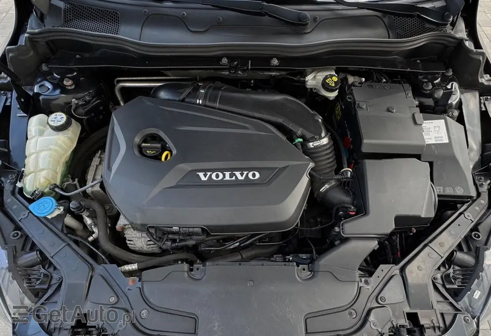 VOLVO V40 T4 Powershift R Design