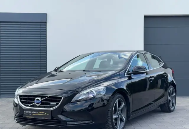 VOLVO V40 T4 Powershift R Design