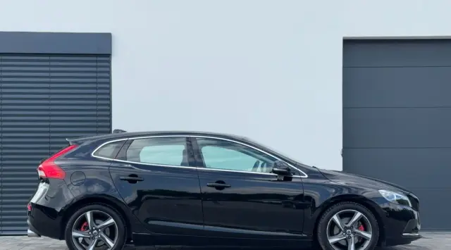 VOLVO V40 T4 Powershift R Design