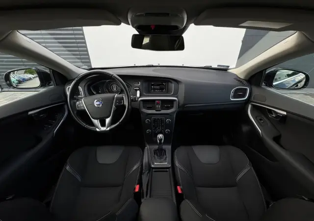 VOLVO V40 T4 Powershift R Design
