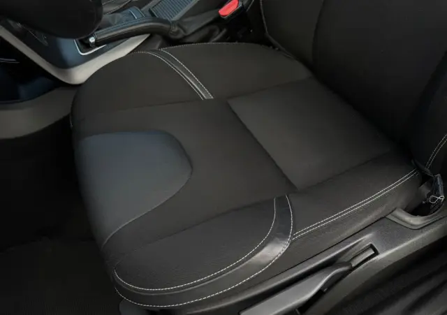 VOLVO V40 T4 Powershift R Design